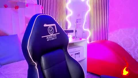 LIHIAN online show from 04-22-26, 12:28