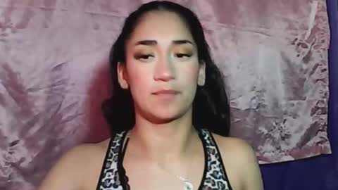 Snapshot of liia__strong chatting on 10-25-25, 04:09 LIIA online show from 10-25-25, 04:09