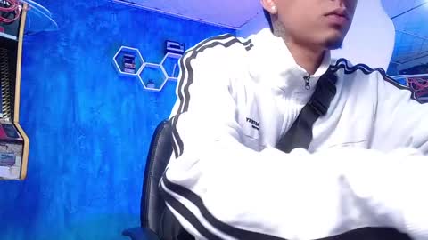 Snapshot of liiaam_lee_ chatting on 12-12-24, 12:22 Daniel online show from 12-12-24, 12:22