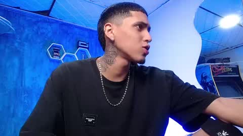 Snapshot of liiaam_lee_ chatting on 12-13-24, 04:38 Daniel online show from 12-13-24, 04:38