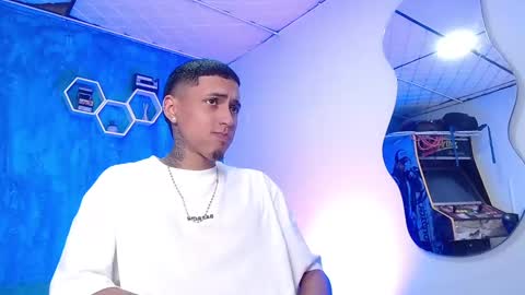 Snapshot of liiaam_lee_ chatting on 12-19-24, 03:41 Daniel online show from 12-19-24, 03:41