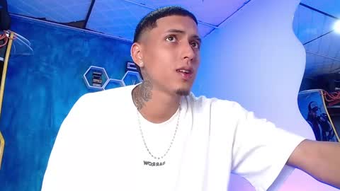 Snapshot of liiaam_lee_ chatting on 01-16-25, 03:35 Daniel online show from 01-16-25, 03:35