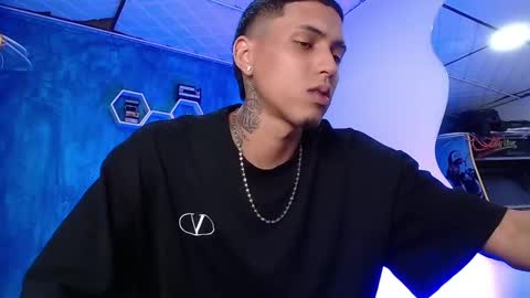 Snapshot of liiaam_lee_ chatting on 01-25-25, 04:03 Daniel online show from 01-25-25, 04:03