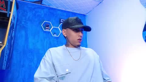 Snapshot of liiaam_lee_ chatting on 02-25-25, 04:31 Daniel online show from 02-25-25, 04:31