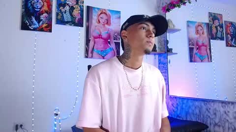 Snapshot of liiaam_lee_ chatting on 09-10-25, 02:50 Daniel online show from 09-10-25, 02:50