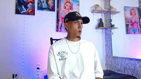 Snapshot of liiaam_lee_ chatting on 10-10-25, 01:43 Daniel online show from 10-10-25, 01:43