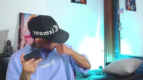 Snapshot of liiaam_lee_ chatting on 11-23-25, 01:55 Daniel online show from 11-23-25, 01:55