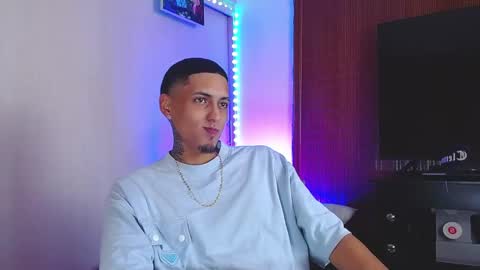 Snapshot of liiaam_lee_ chatting on 11-28-25, 03:14 Daniel online show from 11-28-25, 03:14