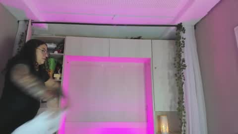         online show from 03-12-26, 11:38