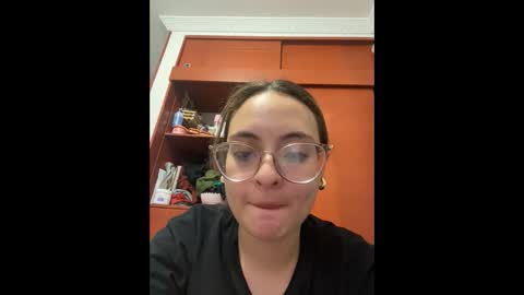 liilaaaa23 online show from 10-10-25, 10:31
