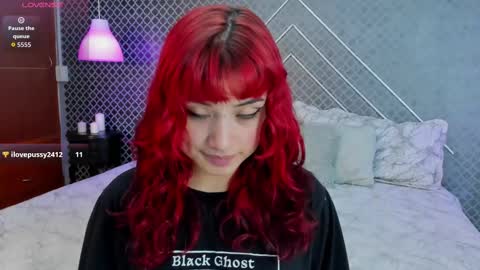 Snapshot of liilith_bloom chatting on 10-01-25, 08:15 Lilith online show from 10-01-25, 08:15