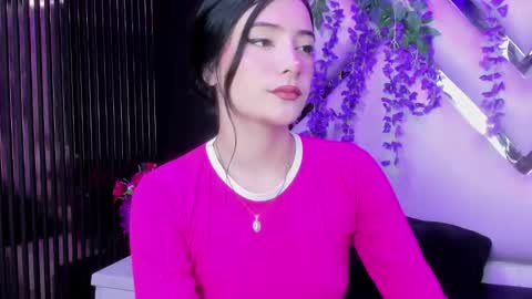 Snapshot of liinzy_rouse chatting on 04-08-26, 03:45 Brittany online show from 04-08-26, 03:45