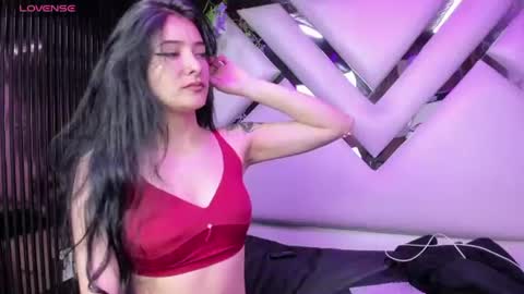 Snapshot of liinzy_rouse chatting on 07-28-26, 04:27 Brittany online show from 07-28-26, 04:27