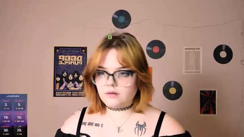 Snapshot of lika_pop chatting on 11-16-25, 09:48 lika_pop online show from 11-16-25, 09:48