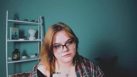 Snapshot of lika_pop chatting on 11-23-25, 09:42 lika_pop online show from 11-23-25, 09:42