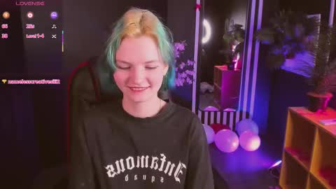 Snapshot of lika_sky chatting on 02-21-26, 06:14 lika_sky online show from 02-21-26, 06:14