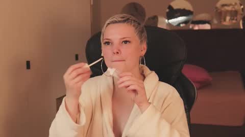 likaaberry online show from 11-27-25, 03:14