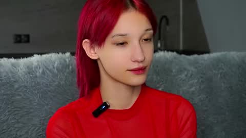 Emi online show from 09-29-25, 02:22