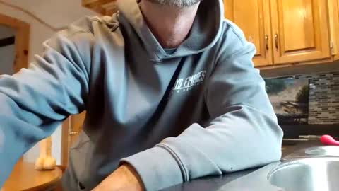 St pierre online show from 10-26-25, 04:02