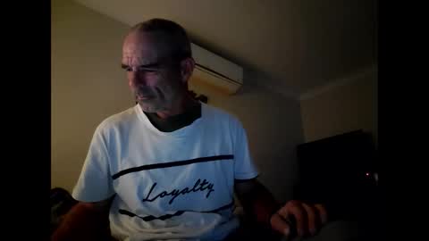 Snapshot of liketowatch1234529419 chatting on 05-18-26, 02:23 liketowatch1234529419 online show from 05-18-26, 02:23