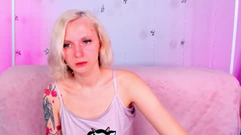 Snapshot of likilip chatting on 01-19-26, 01:20 likilip online show from 01-19-26, 01:20