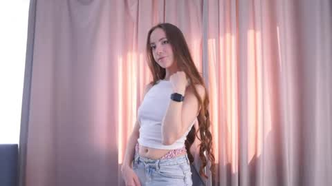 Snapshot of likitylana chatting on 05-08-26, 05:24 Lisa online show from 05-08-26, 05:24