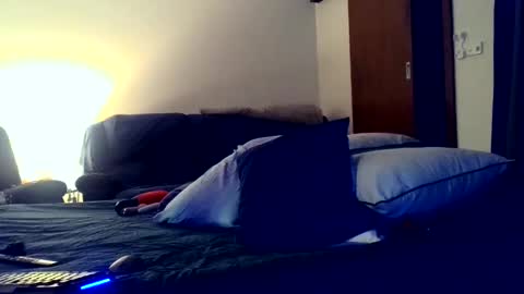 likthat121 online show from 12-22-24, 01:00