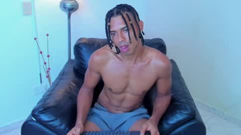 Snapshot of lil___king chatting on 06-20-26, 12:19 Lil KIng online show from 06-20-26, 12:19