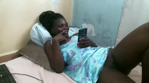 Snapshot of lil_donna chatting on 01-07-25, 05:54 lil_donna online show from 01-07-25, 05:54