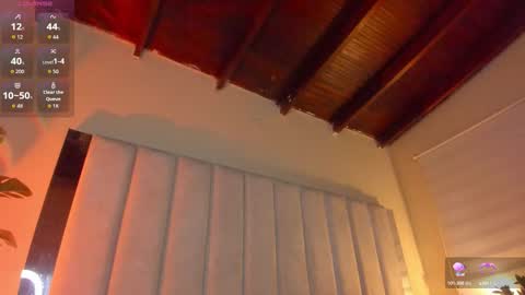 Snapshot of lil_hanna18 chatting on 10-14-25, 08:09 Hanna online show from 10-14-25, 08:09