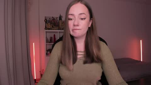 Snapshot of lil_happiness chatting on 02-01-25, 06:08 for free registration 3 online show from 02-01-25, 06:08