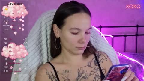 little moon online show from 10-06-25, 05:21