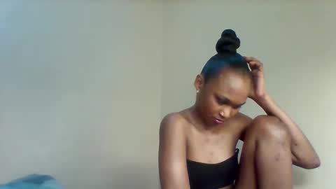 Lil miss online show from 11-04-25, 01:05