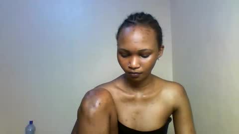 Lil miss online show from 11-30-25, 01:48