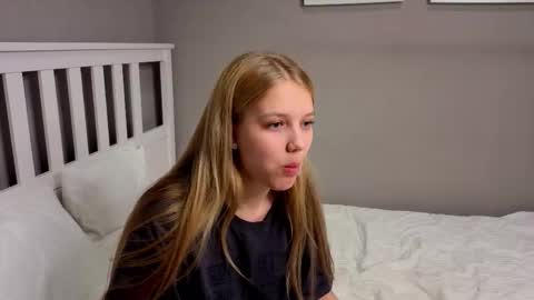 Emma online show from 03-24-26, 12:43