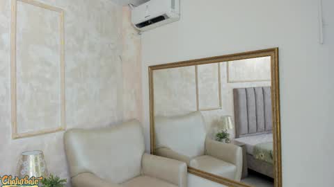 lila bailey  online show from 09-29-25, 07:51