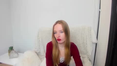 Snapshot of liladesire chatting on 12-30-24, 03:57 LiliaDesire online show from 12-30-24, 03:57