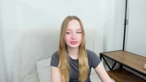 Snapshot of liladesire chatting on 01-24-25, 09:17 LiliaDesire online show from 01-24-25, 09:17