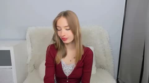 Snapshot of liladesire chatting on 11-26-25, 05:58 LiliaDesire online show from 11-26-25, 05:58