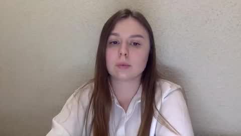 Snapshot of lilae37yis chatting on 10-01-25, 07:20 Lily online show from 10-01-25, 07:20