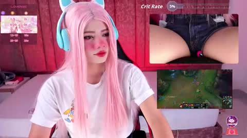 Snapshot of lilapop__ chatting on 10-27-25, 01:15 Lila online show from 10-27-25, 01:15