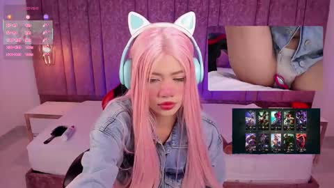 Snapshot of lilapop__ chatting on 11-08-25, 01:44 Lila online show from 11-08-25, 01:44