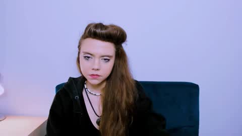 Snapshot of lilaslim chatting on 12-20-25, 10:11 lilaslim online show from 12-20-25, 10:11