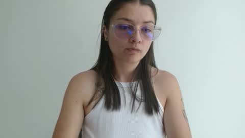 Snapshot of lilcoralinne_0 chatting on 04-03-26, 03:32 Valeri Villalobos IG villa lobosvaleri online show from 04-03-26, 03:32