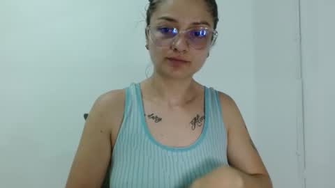Snapshot of lilcoralinne_0 chatting on 04-26-26, 11:24 Valeri Villalobos IG villa lobosvaleri online show from 04-26-26, 11:24