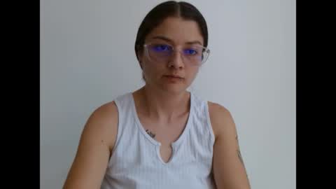 Snapshot of lilcoralinne_0 chatting on 05-13-26, 04:59 Valeri Villalobos IG villa lobosvaleri online show from 05-13-26, 04:59