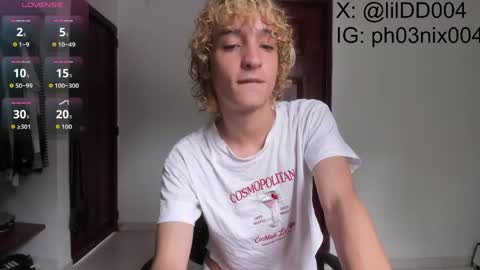 Snapshot of lildan18 chatting on 04-11-26, 04:22 Daniel online show from 04-11-26, 04:22