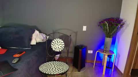 Dante online show from 12-31-24, 01:26