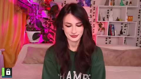 Snapshot of lildarkagex chatting on 10-29-25, 08:16 Alina online show from 10-29-25, 08:16