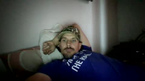 Snapshot of lildeer1980 chatting on 09-28-25, 10:37 lildeer1980 online show from 09-28-25, 10:37